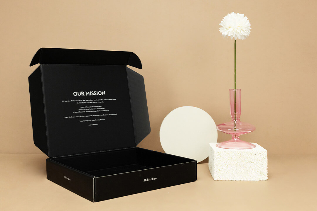 Schwarz Glanz Versandkarton mit Innendruck Schwarz Glanz Versandkarton mit Innendruck