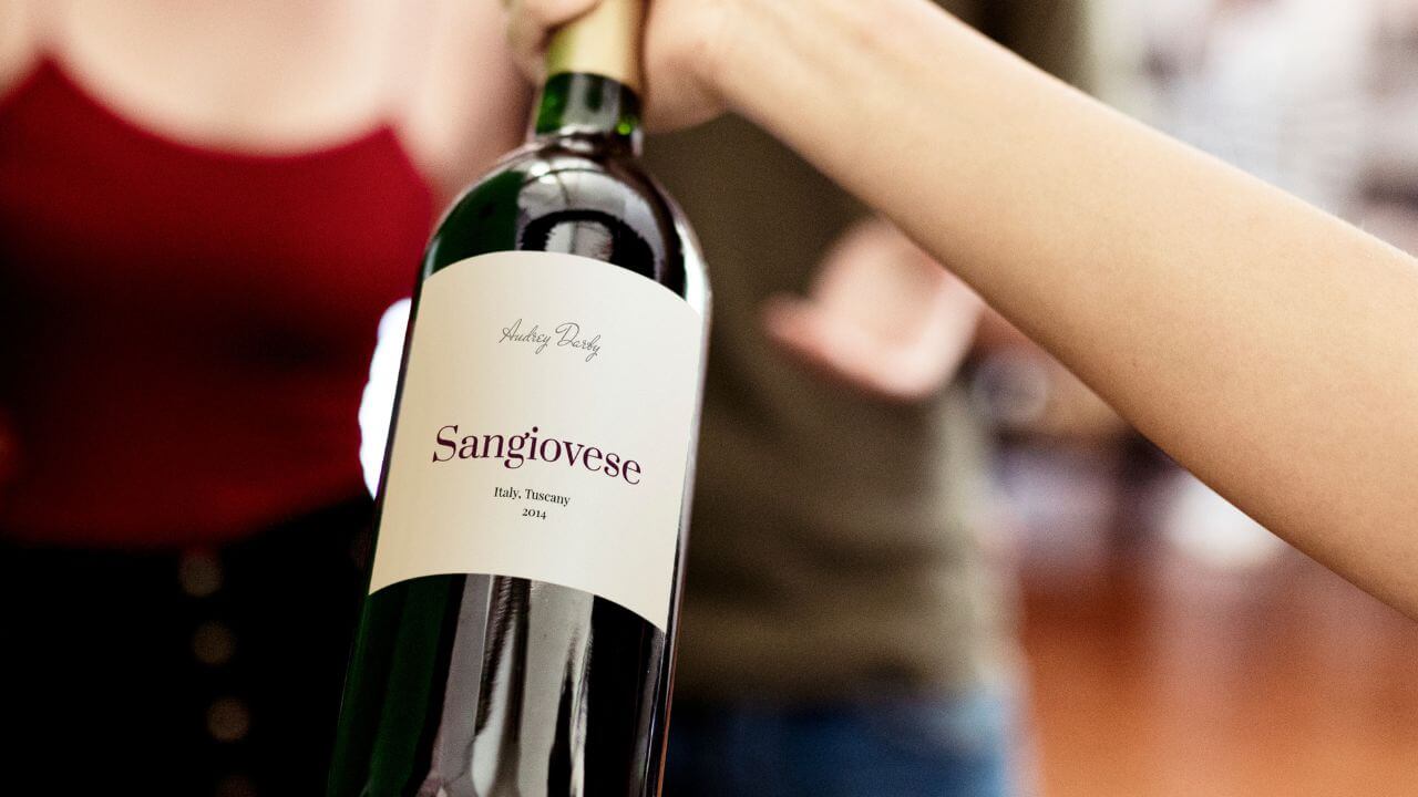 Weinetiketten in Standardform