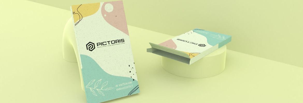 Folding box made of grass cardboard