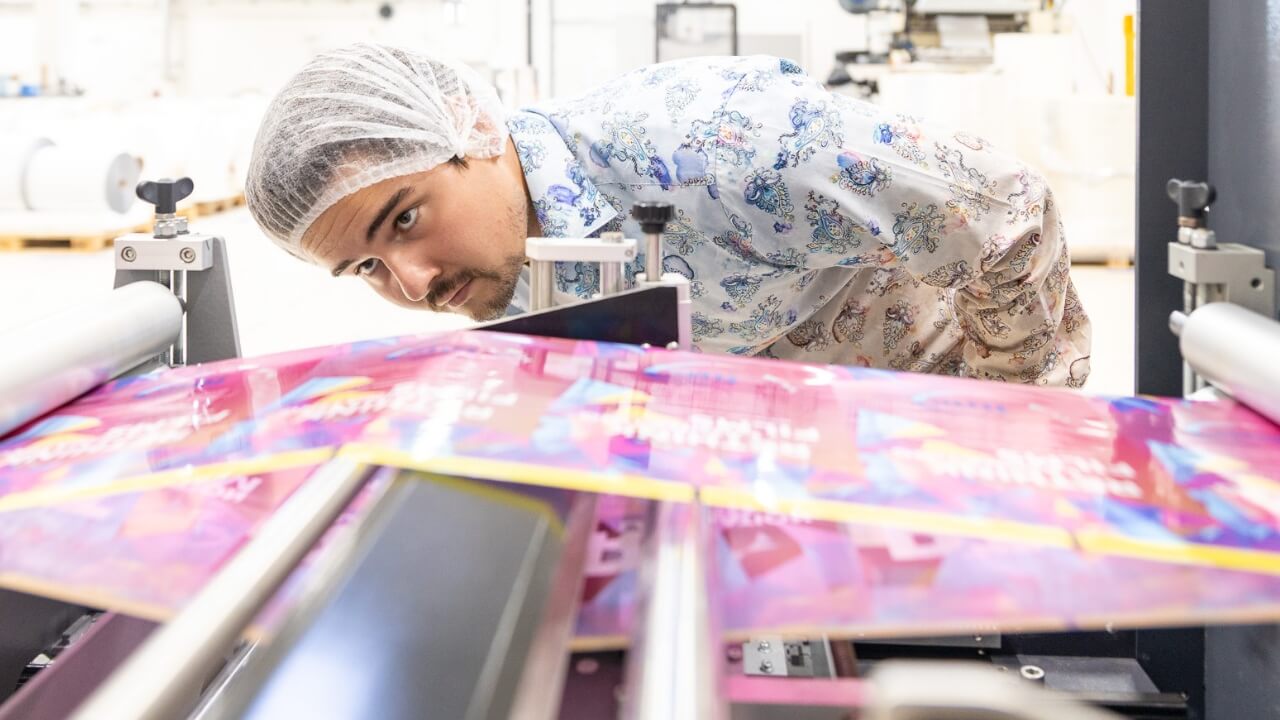 Produktion Flachbeutelmaschine Produktion Flachbeutelmaschine