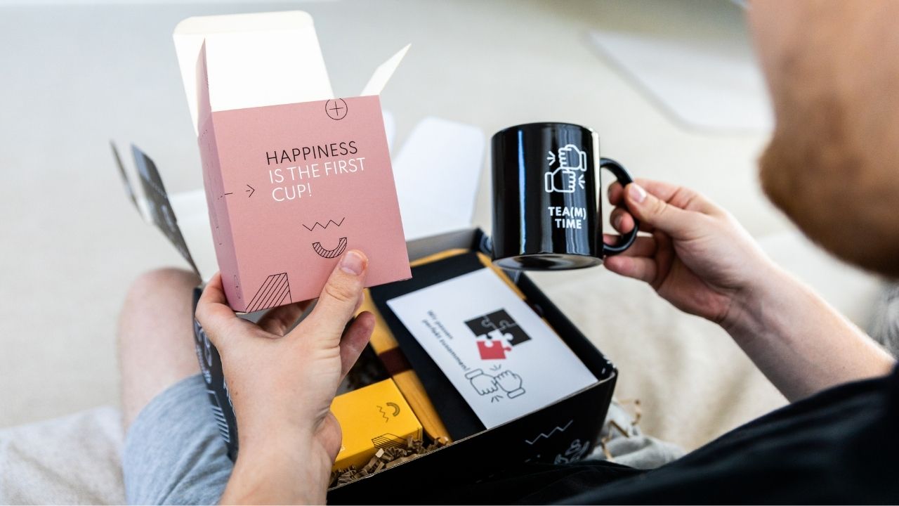 Braune Wellpappe bedruckt Braune Wellpappe bedruckt