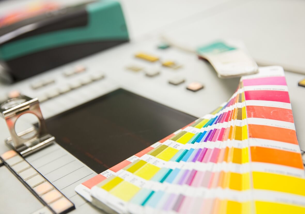 Unterschied Pantone und vierfarbig CMYK Unterschied Pantone und vierfarbig CMYK