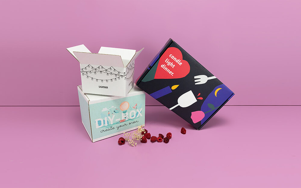 vari scatole di cartone stampate vari scatole di cartone stampate