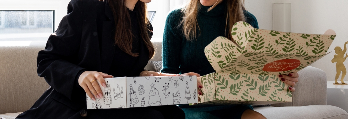 Scatole fustellate per regali ai dipendenti Scatole fustellate per regali ai dipendenti