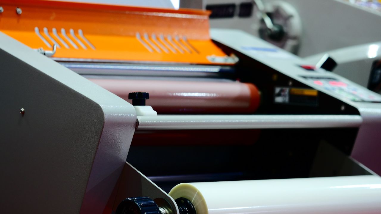 Laminatura protettiva per cartone ondulato Laminatura protettiva per cartone ondulato